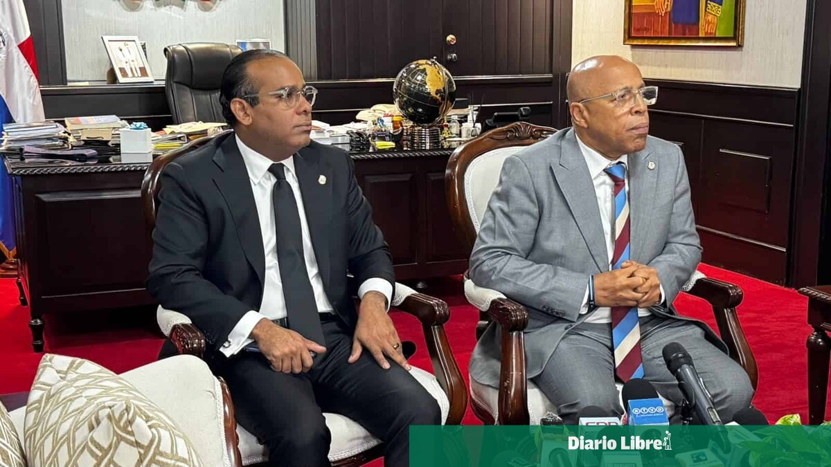 Alfredo Pacheco respalda a David Collado ante críticas de Chú Vásquez