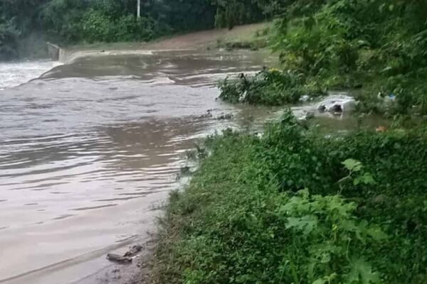 Comunidad de La Piedra exige la construcción del puente Isabelita en El Seibo