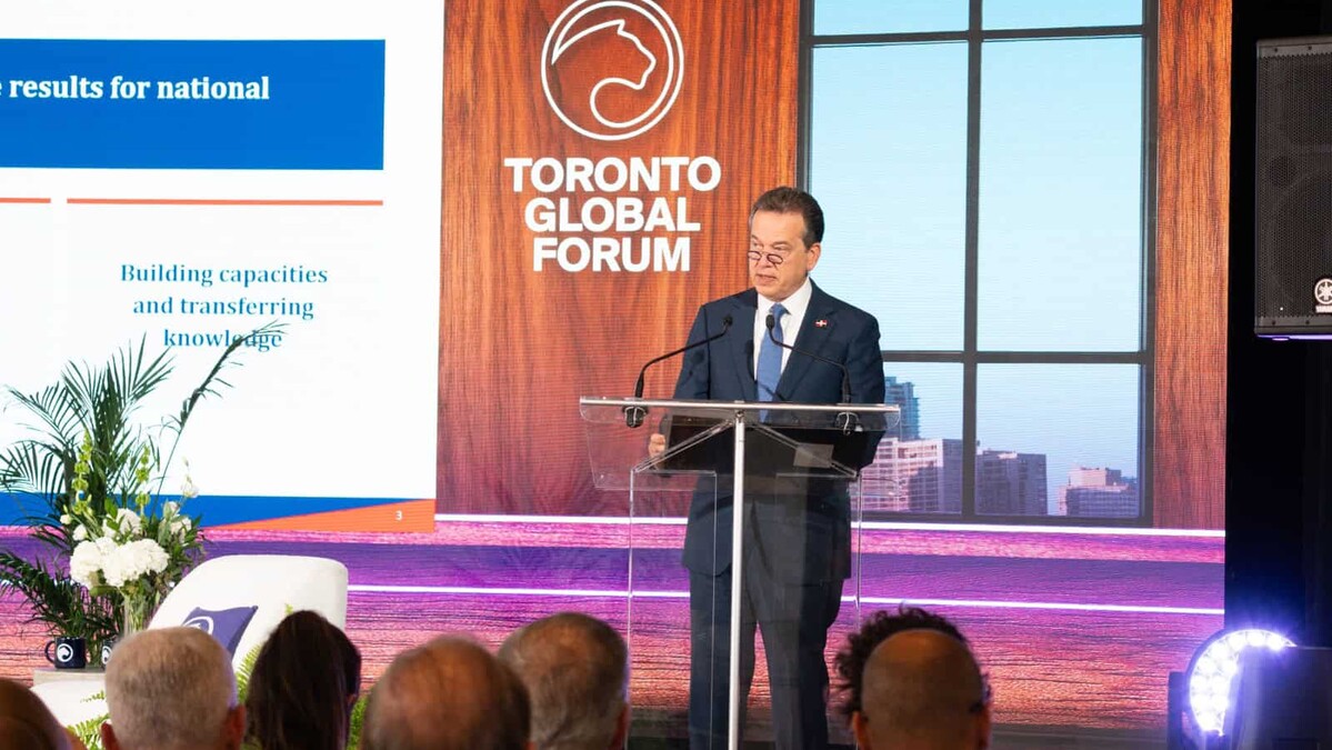 Bisonó propone fortalecer la relación económica con Canadá en el sector tecnológico
