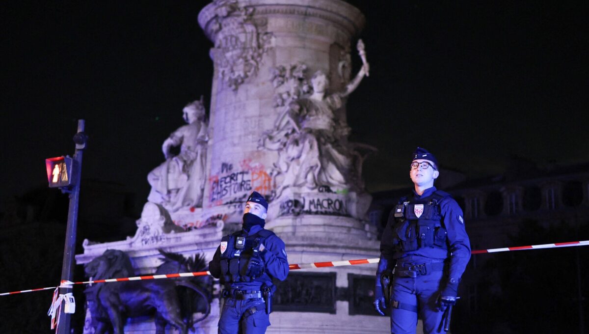 Las Autoridades Francesas Prohíben Algunas Manifestaciones Tras los Disturbios