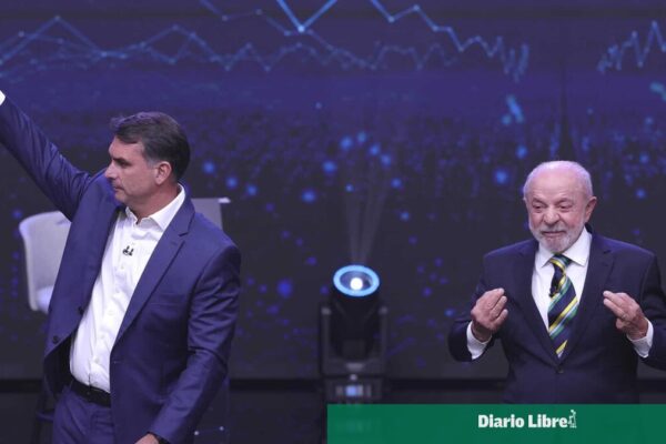 Lula y Flávio Bolsonaro acuerdan levantar sus secretos bancarios antes de la segunda vuelta electoral