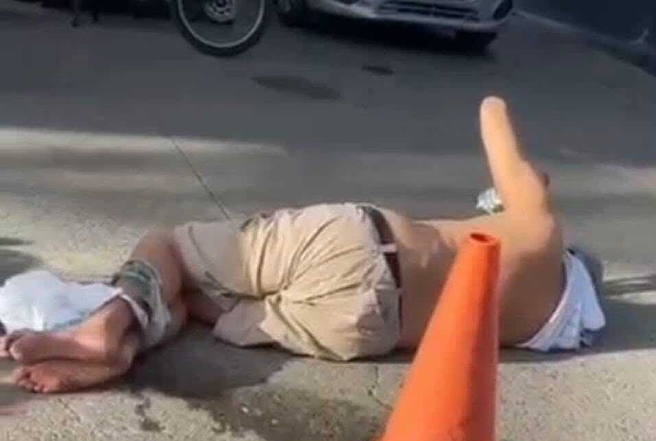 Un ciudadano alemán se lanza de un vehículo en movimiento en Puerto Plata