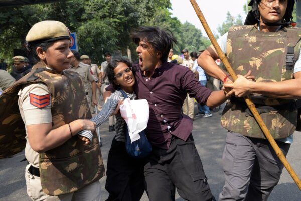 La Juventud Desafiante pone a Prueba la Democracia en India