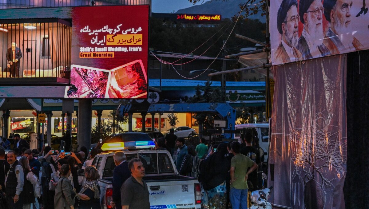 Los iraníes enfrentan una espera ansiosa ante la amenaza de un ataque