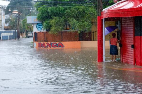 Lluvias en República Dominicana por Vaguada y Humedad