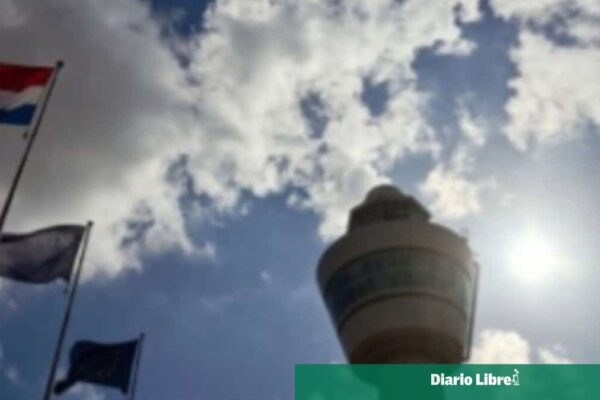 Cancelaciones Masivas de Vuelos en el Aeropuerto de Schiphol por la Tormenta Boelo