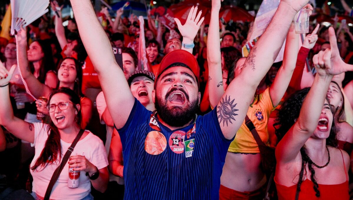 Luiz Inácio Lula da Silva Gana la Reelección en Brasil Mientras Flávio Bolsonaro Rechaza los Resultados