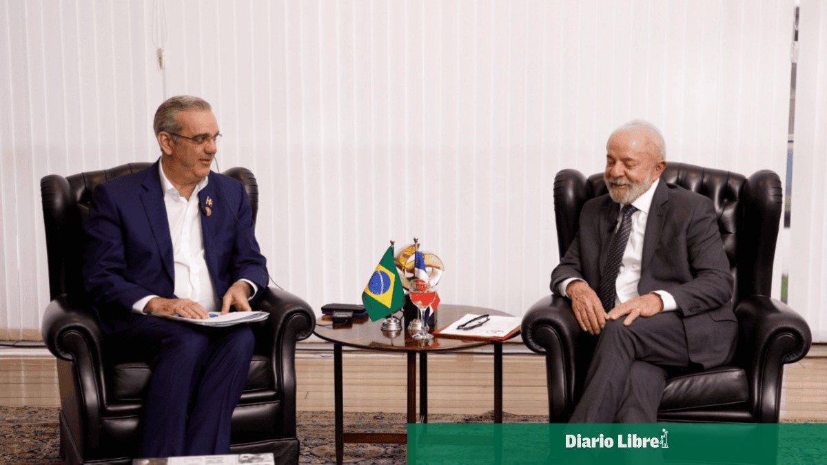 Luis Abinader felicita a Lula tras su reelección en Brasil