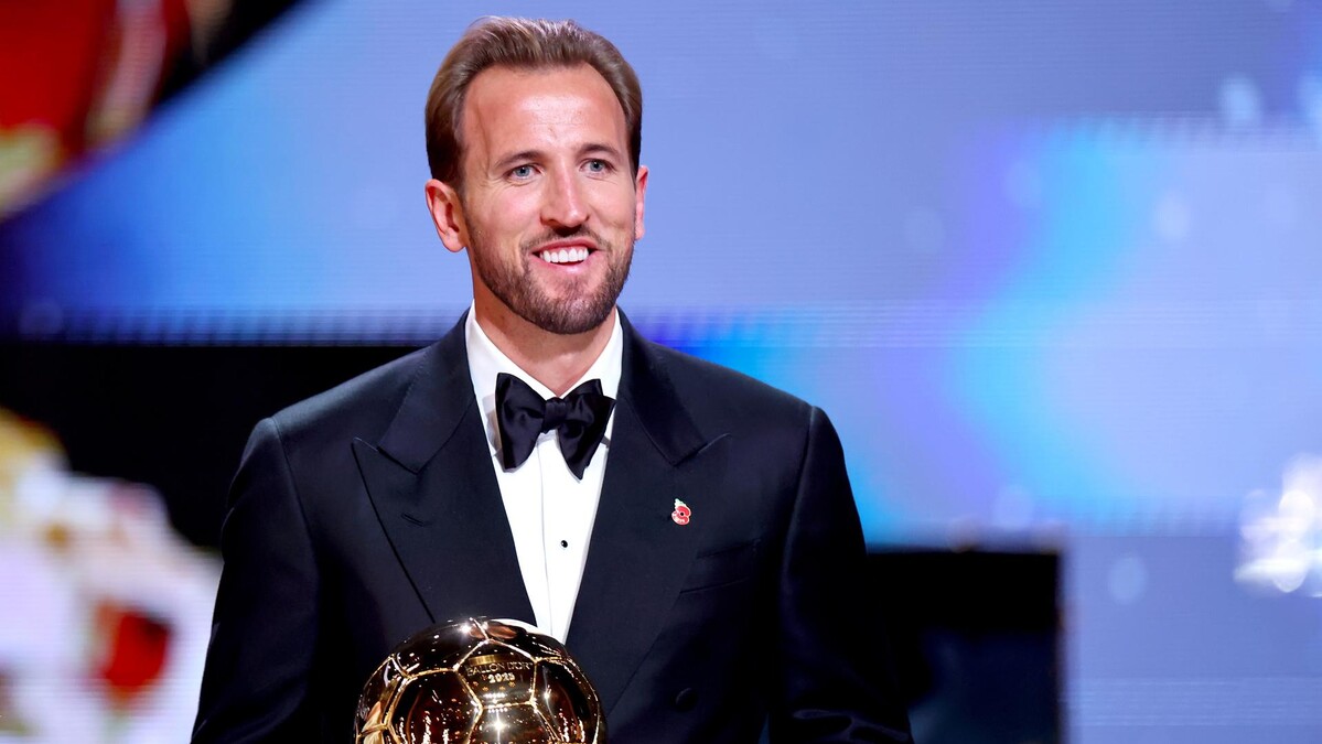 Harry Kane se alza con el Balón de Oro en Londres