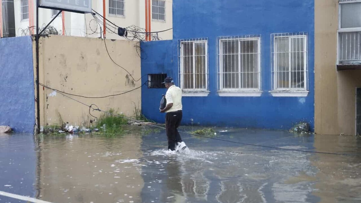 Intensas lluvias provocan inundaciones en el Gran Santo Domingo